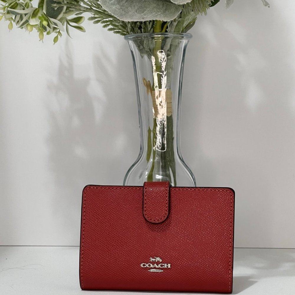 Coach Medium Corner Zip Wallet - Red